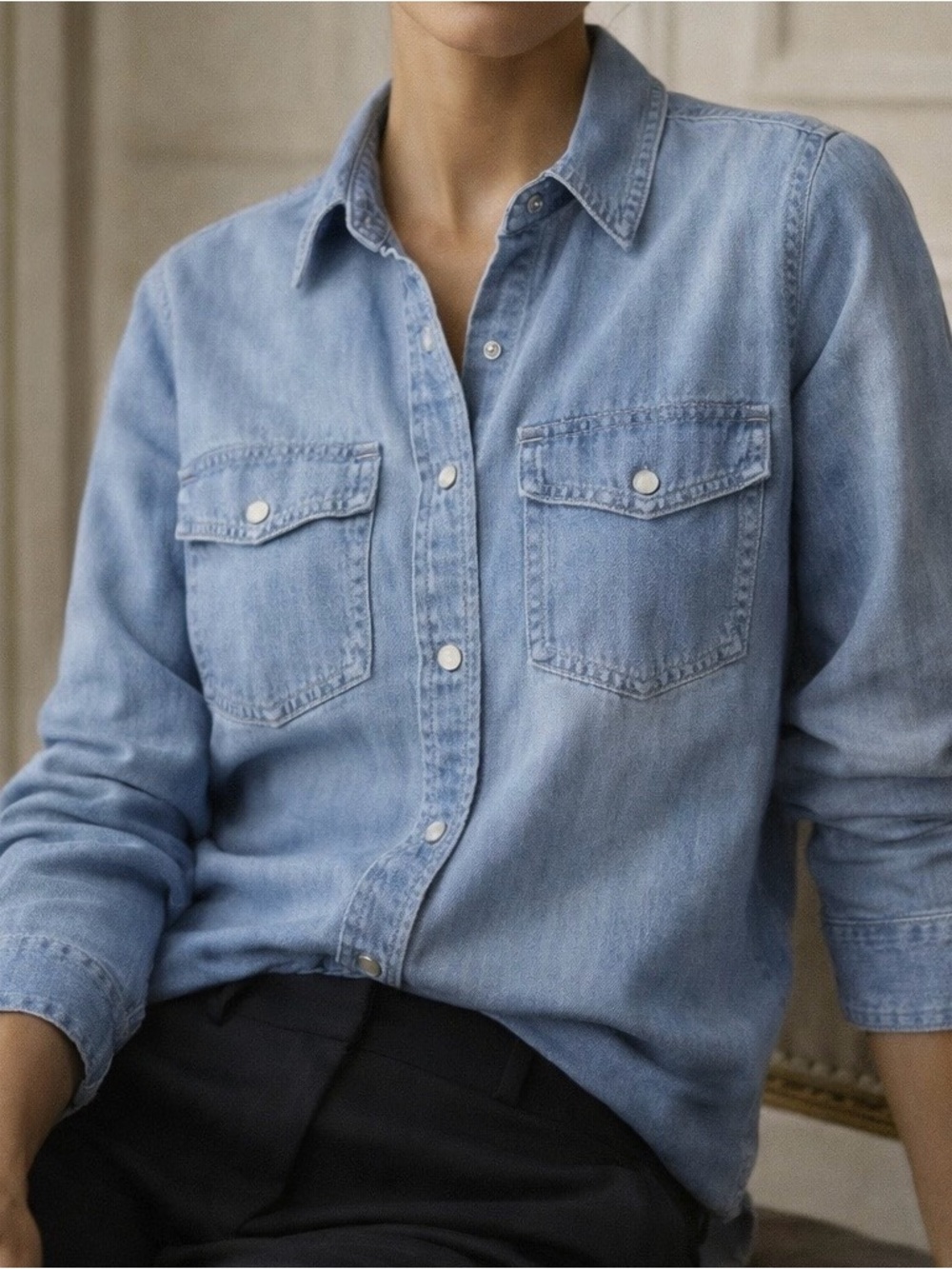 J.Crew Women’s Wren slim western chambray shirt in Callie wash Size Small